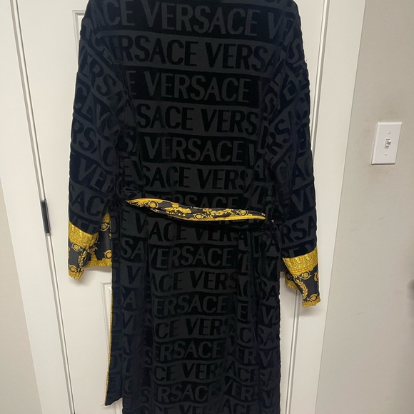 Versace Black and Gold Robe Plush Intimates - Picture 4 of 6